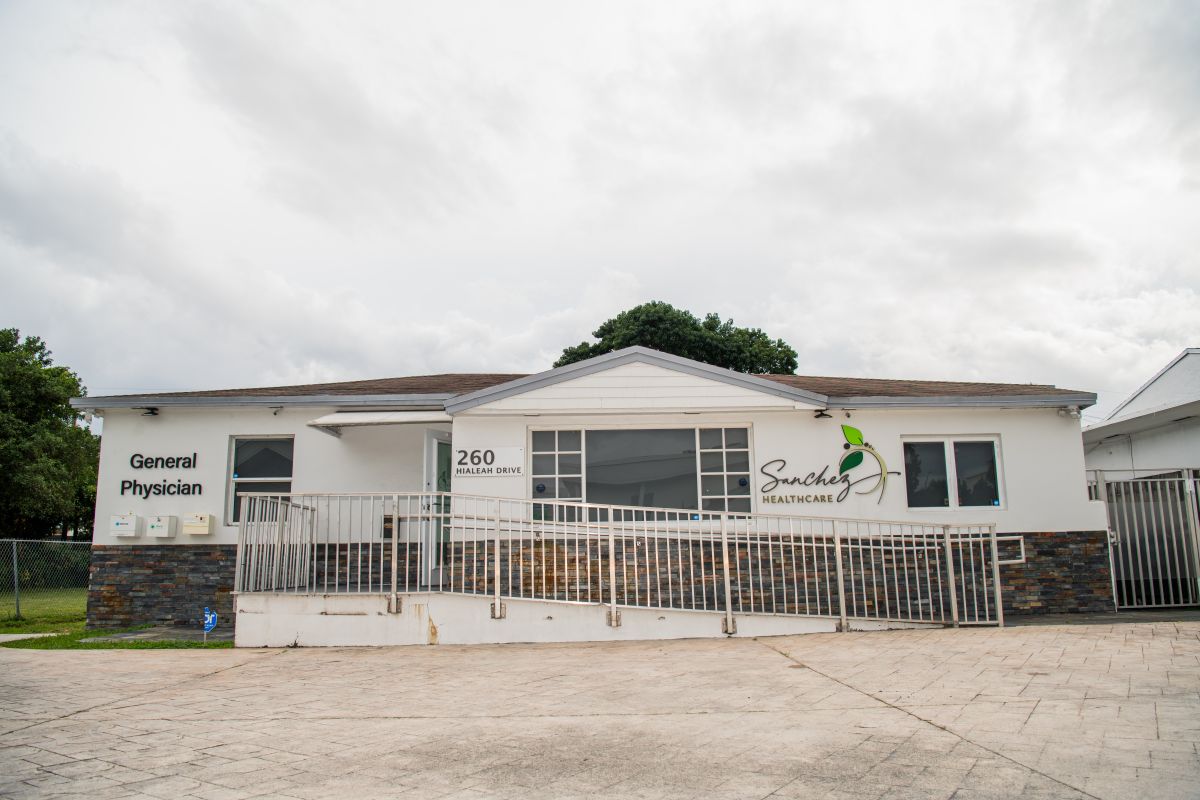 Front view of Sanchez Healthcare clinic in Hialeah, Florida.